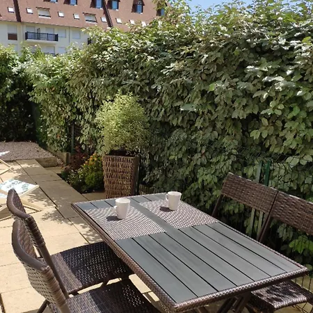 Apartamento With A Garden 2 Min To The Ocean Cabourg